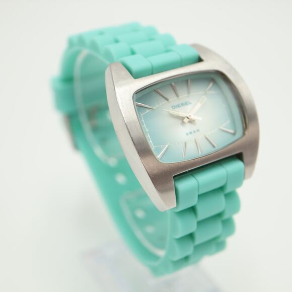 Diesel Ice Blue Silver Tone Tonneau 37mm Watch DZ2038 Silicone Strap New Battery - Picture 9 of 15